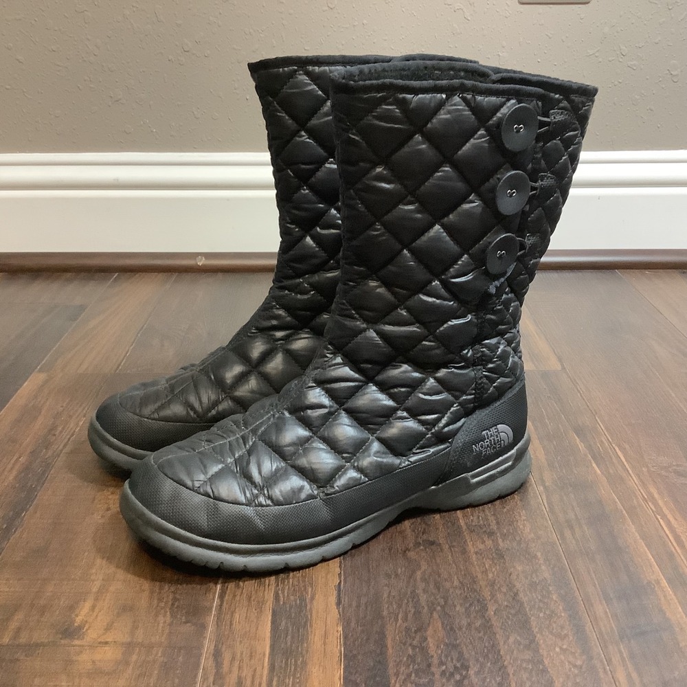 The North Face ThermoBall Button Boots Black Quilted Insulated Winter Size 8